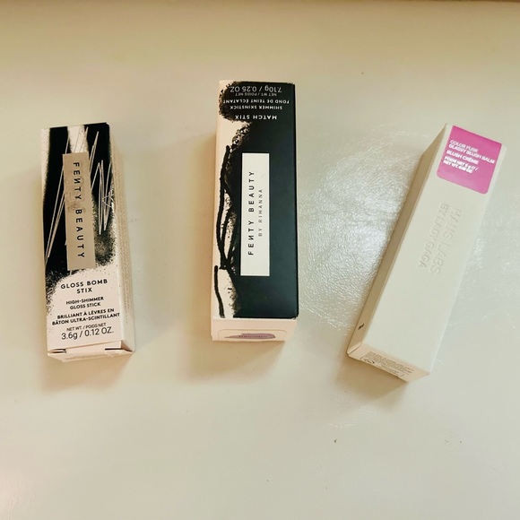 HUDA & Fenty LOT! glassy blush balm, gloss bomb stick & match stix!!! - Picture 4 of 6